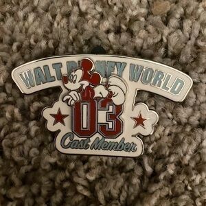 Disney Cast Member Exclusive Pin